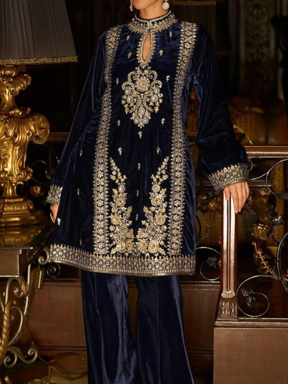 Lashkaraa navy blue suit